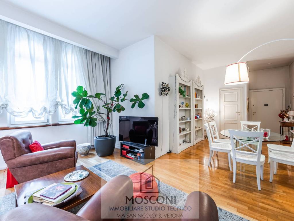 appartamento in vendita a Verona in zona Centro Storico