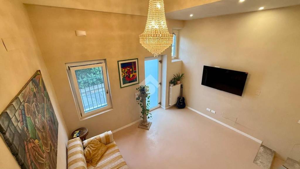 casa indipendente in vendita a Verona in zona Avesa