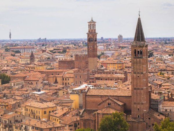 negozio in vendita a Verona in zona Golosine