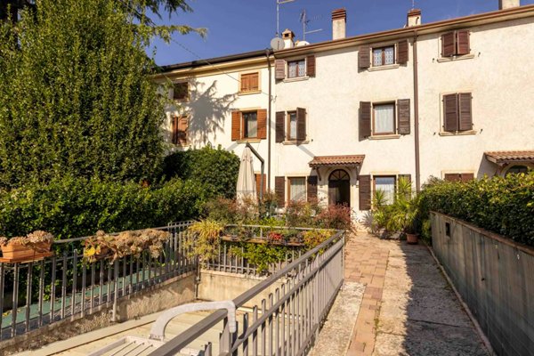 casa indipendente in vendita a Verona in zona San Michele Extra