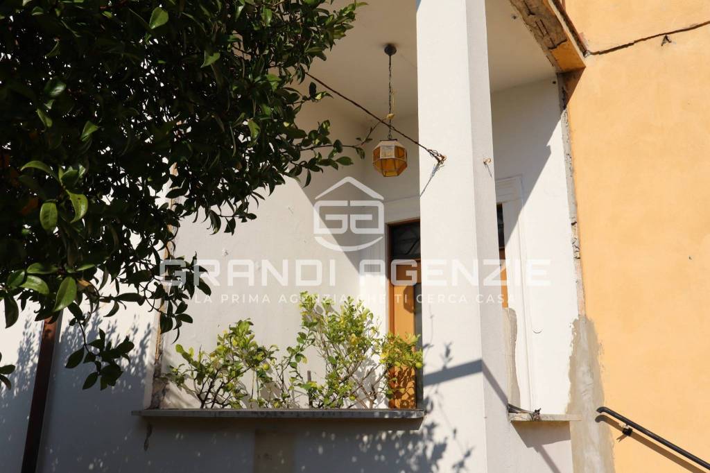 casa indipendente in vendita a Verona in zona Saval