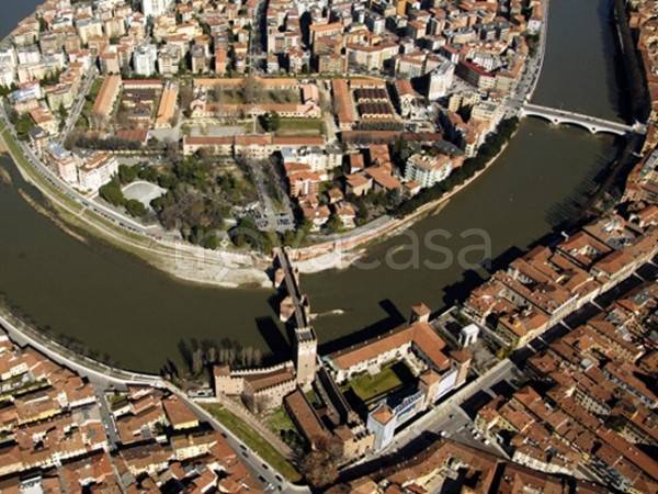 negozio in vendita a Verona in zona Centro Storico