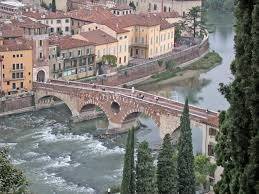 appartamento in vendita a Verona in zona Valdonega