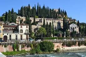 appartamento in vendita a Verona in zona Valdonega