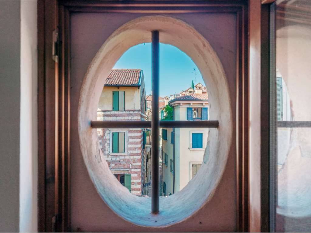 appartamento in vendita a Verona in zona Centro Storico