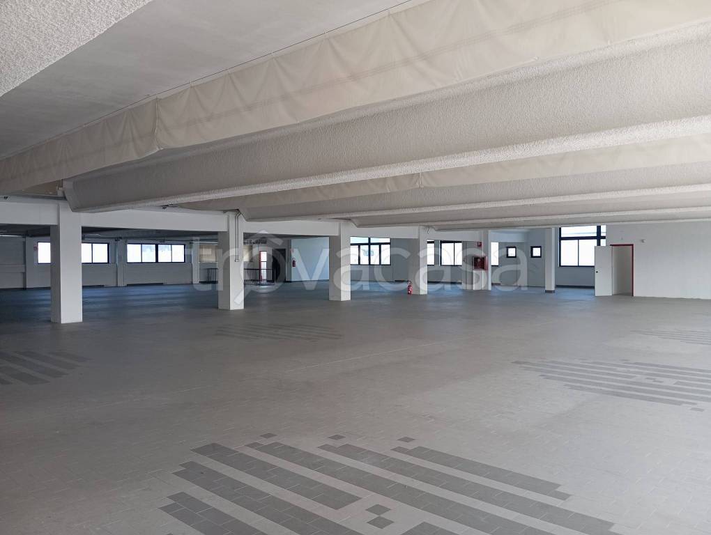 locale commerciale in vendita a Verona in zona Centro Storico