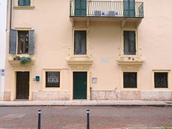 appartamento in vendita a Verona in zona San Zeno