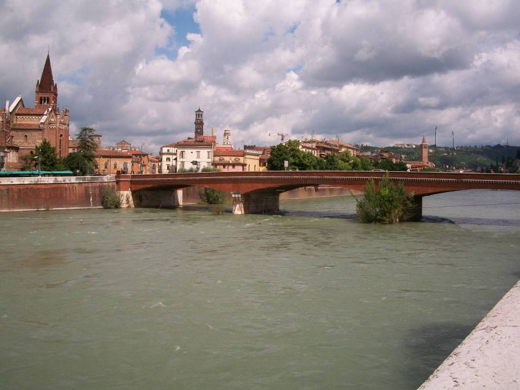 appartamento in vendita a Verona in zona Veronetta