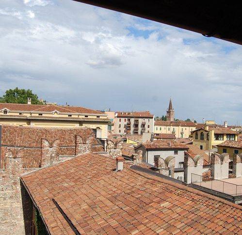 appartamento in vendita a Verona in zona Centro Storico