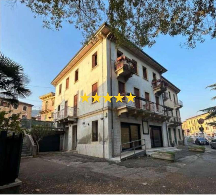 appartamento in vendita a Verona in zona Avesa