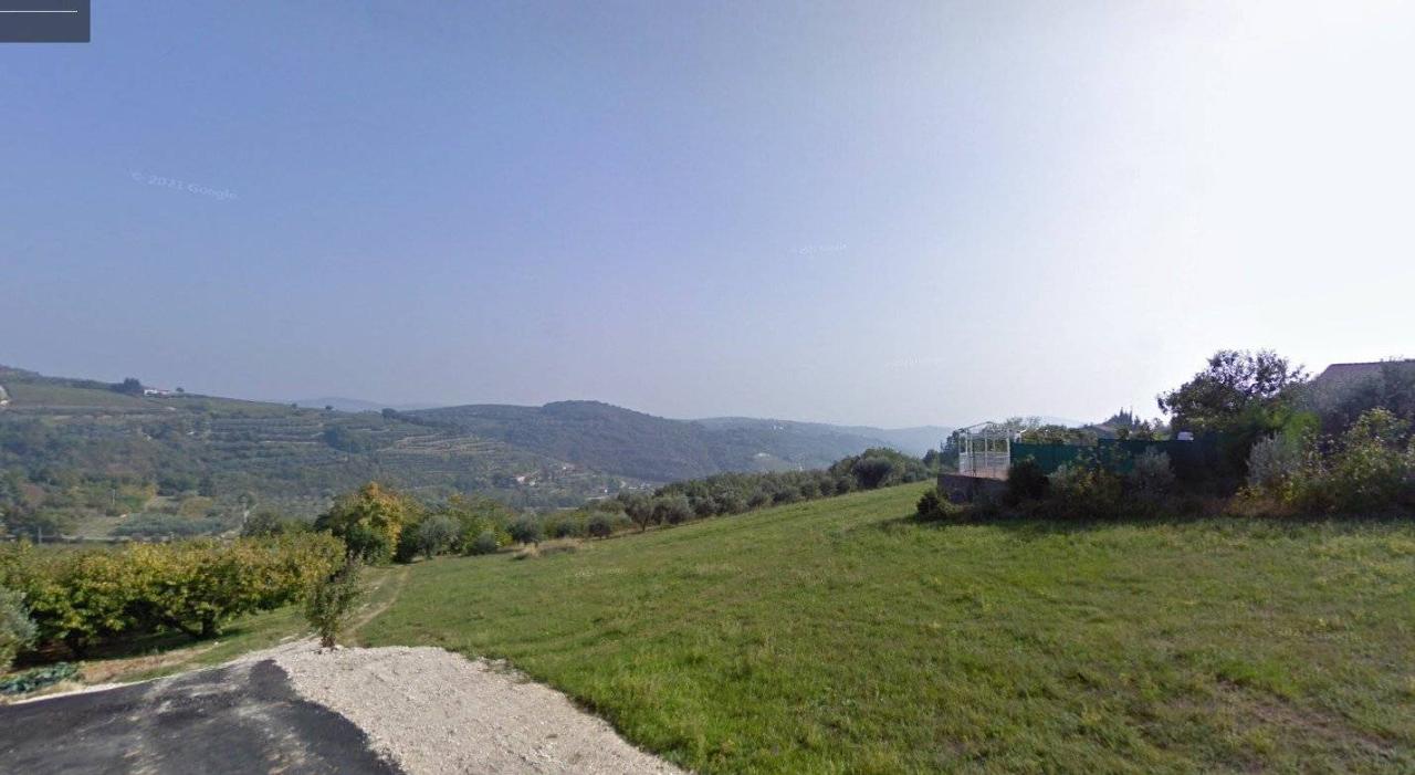 terreno edificabile in vendita a Verona in zona Mizzole