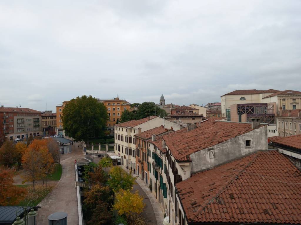 appartamento in vendita a Verona in zona Centro Storico