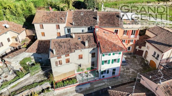 casa indipendente in vendita a Verona in zona Avesa