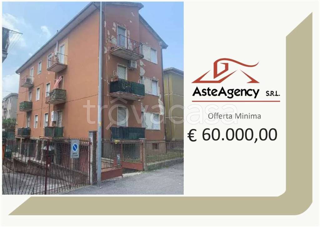 appartamento in vendita a Verona in zona Borgo Roma