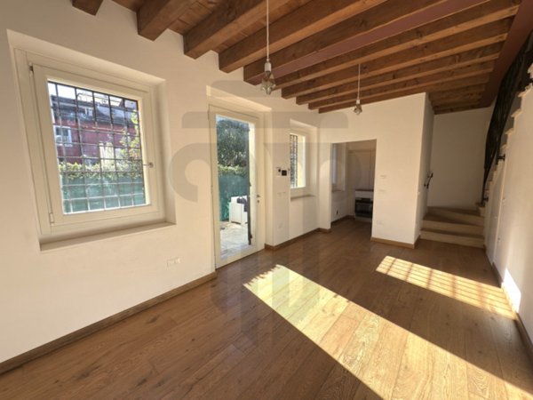 casa indipendente in vendita a Verona in zona Veronetta