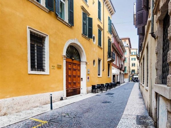 appartamento in vendita a Verona in zona Centro Storico