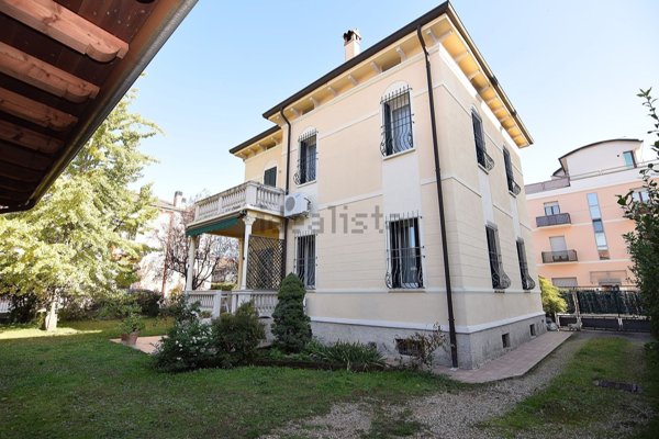 casa indipendente in vendita a Verona in zona Borgo Venezia / Borgo Trieste