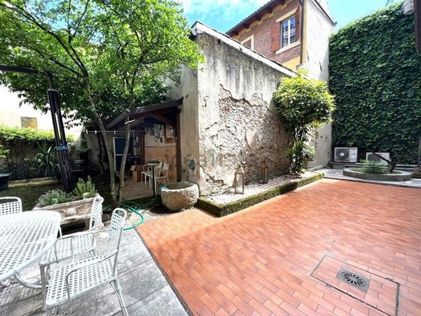 appartamento in vendita a Verona in zona Centro Storico