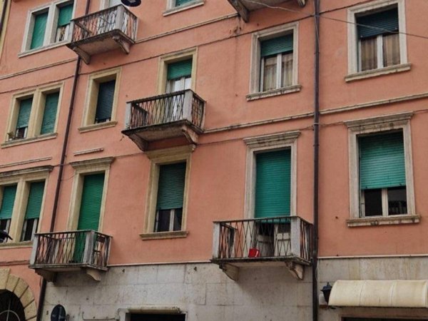 intera palazzina in vendita a Verona in zona Cittadella