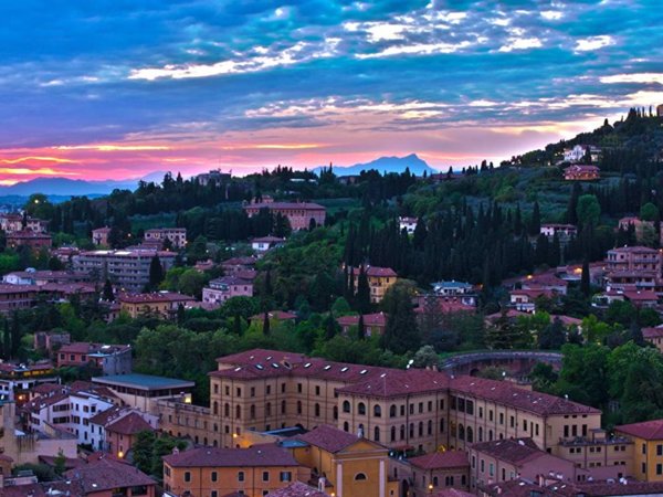 casa indipendente in vendita a Verona in zona Borgo Trento