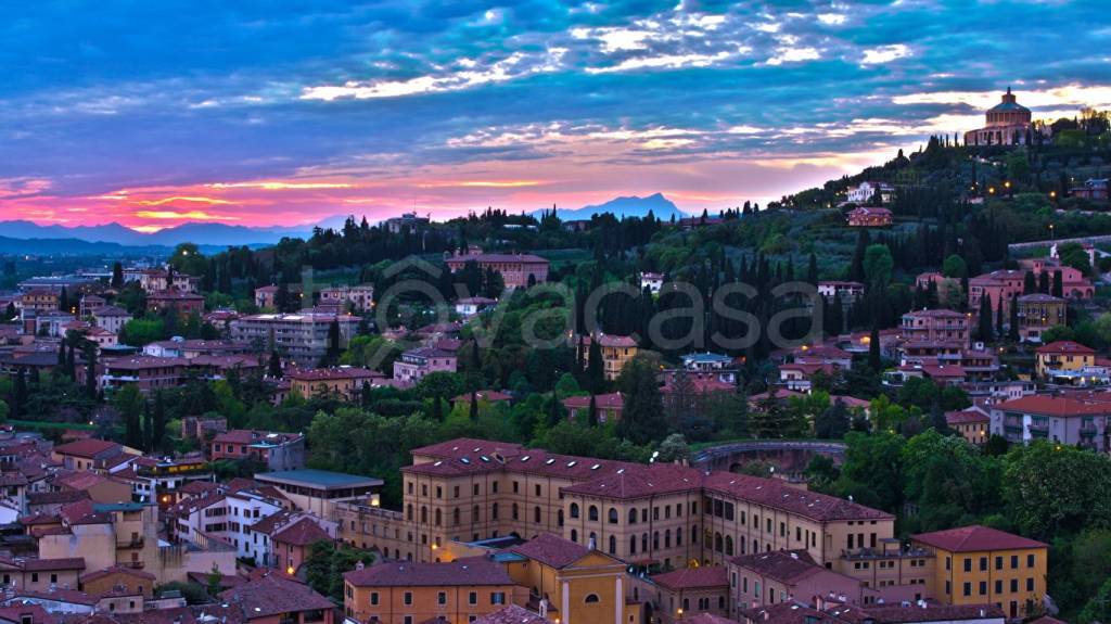 casa indipendente in vendita a Verona in zona Borgo Trento