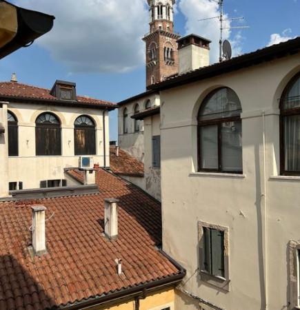 appartamento in vendita a Verona in zona Centro Storico