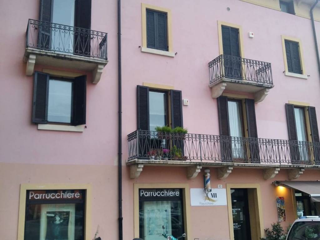 negozio in vendita a Verona in zona Borgo Venezia / Borgo Trieste