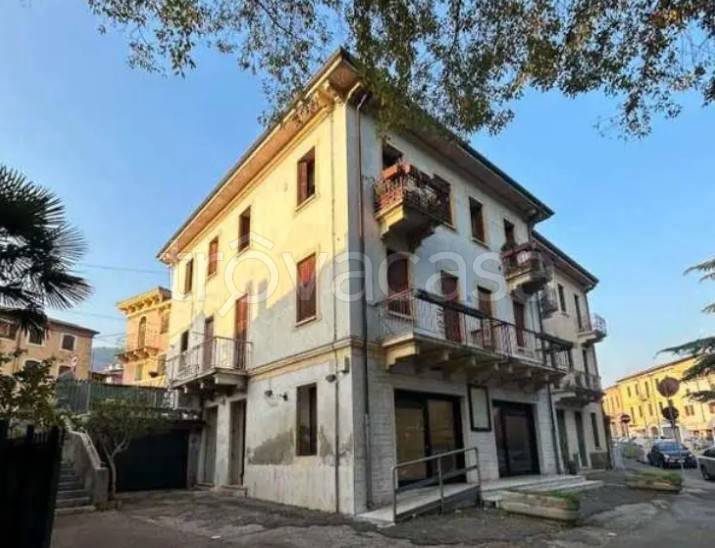 appartamento in vendita a Verona in zona Avesa