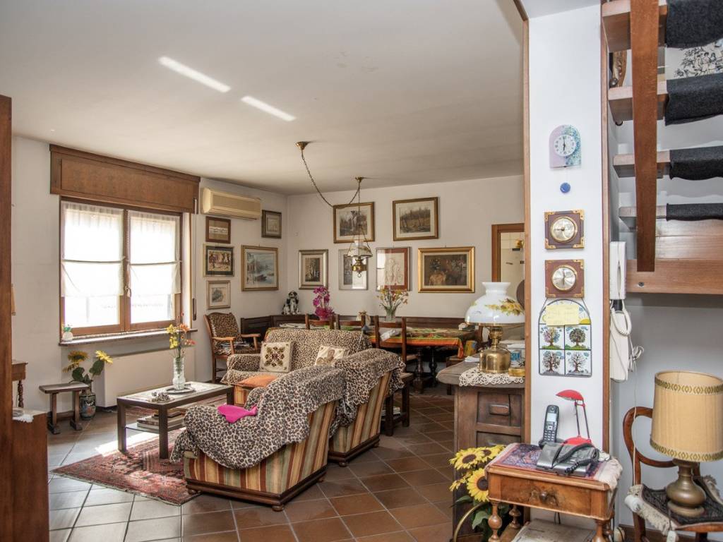 appartamento in vendita a Verona in zona Santa Lucia