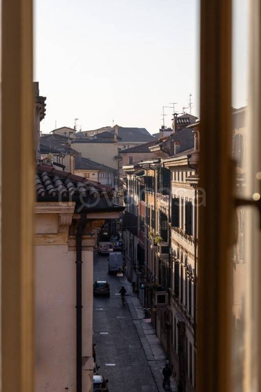 appartamento in vendita a Verona in zona Centro Storico