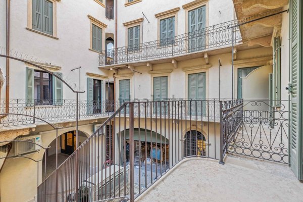 appartamento in vendita a Verona in zona Centro Storico