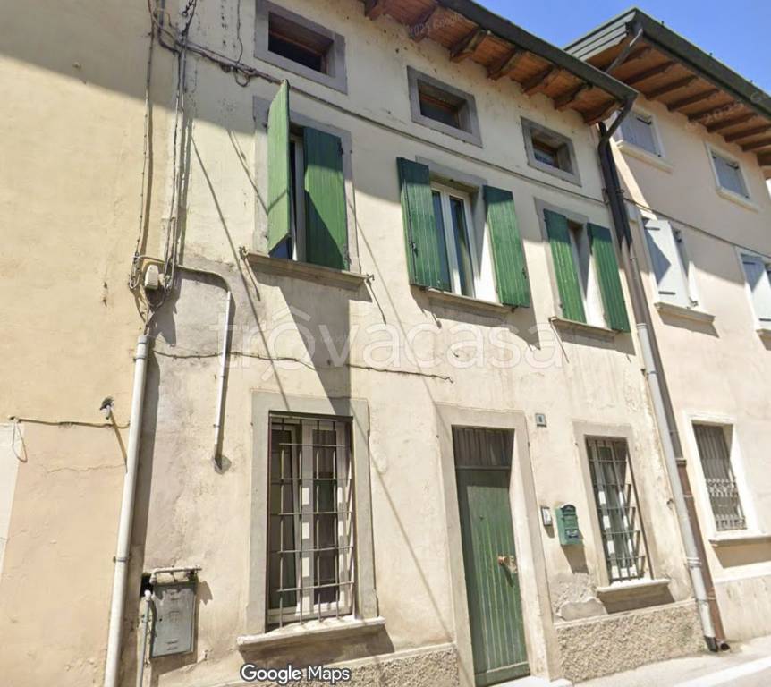 casa indipendente in vendita a Verona in zona Santa Lucia