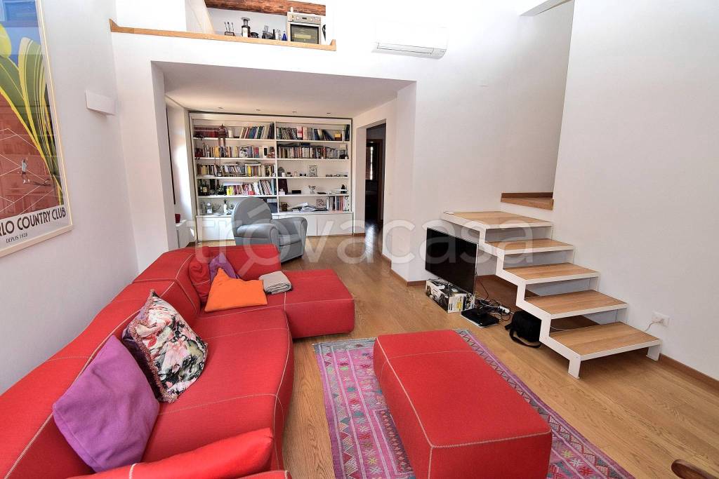 appartamento in vendita a Verona in zona Veronetta