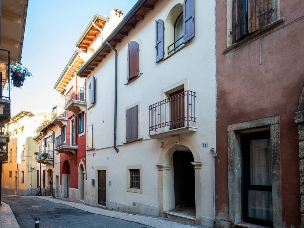 appartamento in vendita a Verona