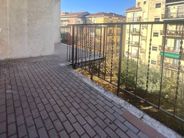 appartamento in vendita a Verona in zona Borgo Roma