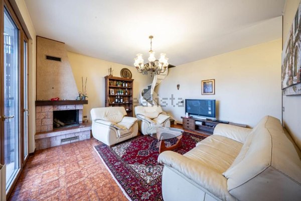 casa indipendente in vendita a Verona in zona Santa Maria in Stelle