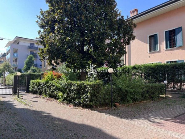 appartamento in vendita a Verona in zona Valdonega