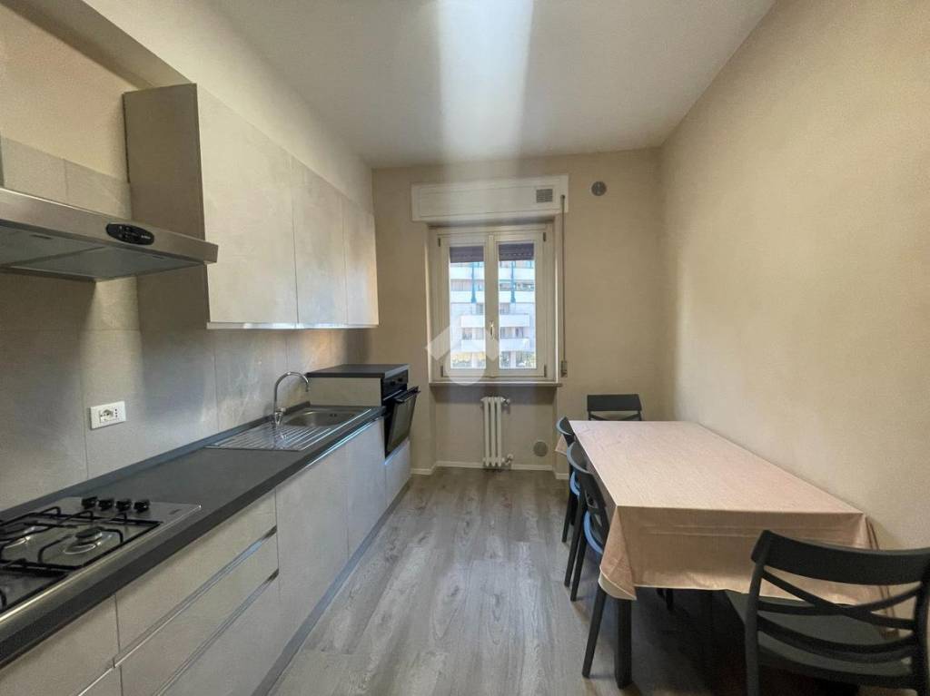 appartamento in vendita a Verona in zona Borgo Roma