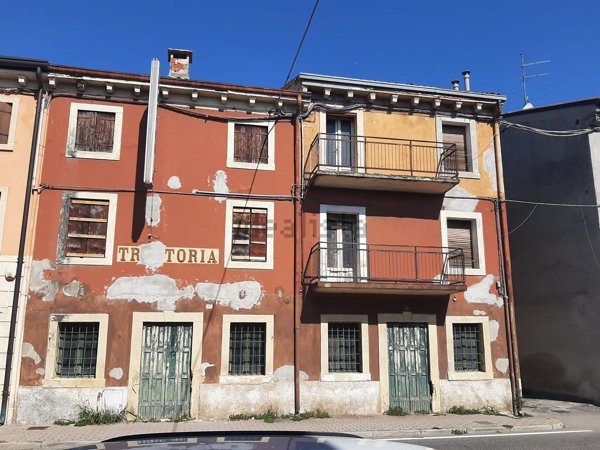 casa indipendente in vendita a Verona in zona San Massimo all'Adige
