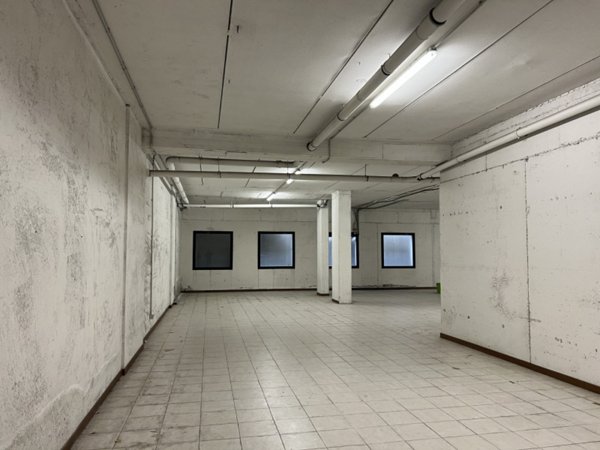 locale di sgombero in vendita a Verona in zona Borgo Roma