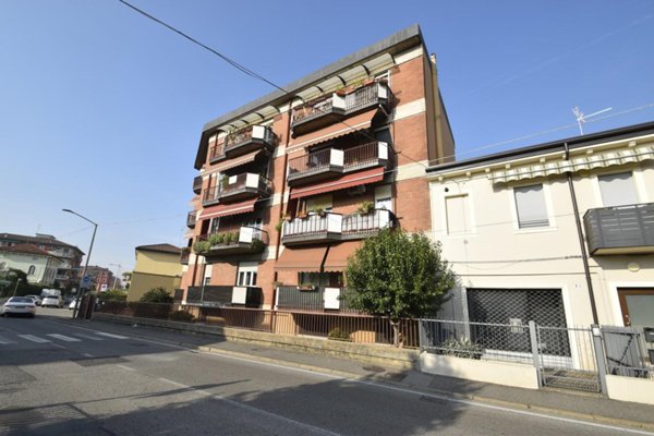 appartamento in vendita a Verona in zona Borgo Roma