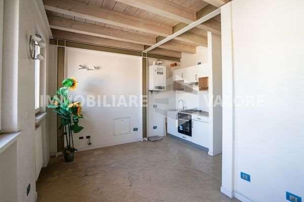 appartamento in vendita a Verona in zona Borgo Roma