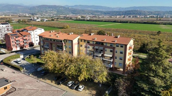 appartamento in vendita a Verona in zona Musicisti / Santa Croce