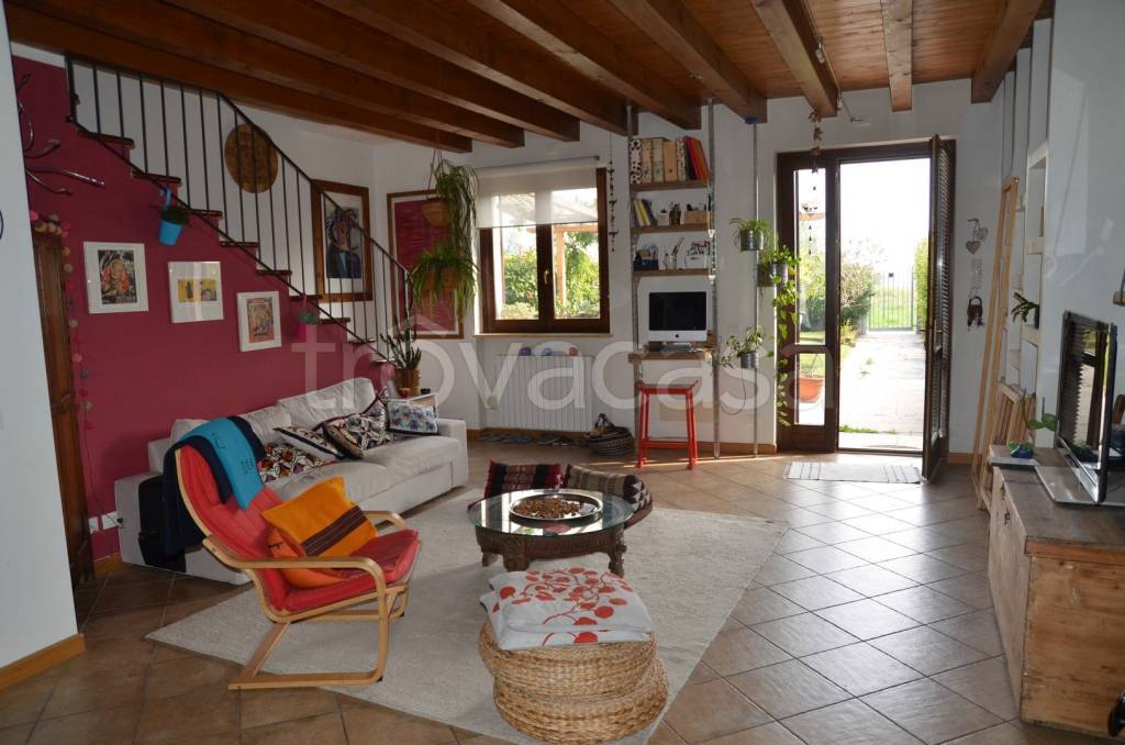 casa indipendente in vendita a Verona