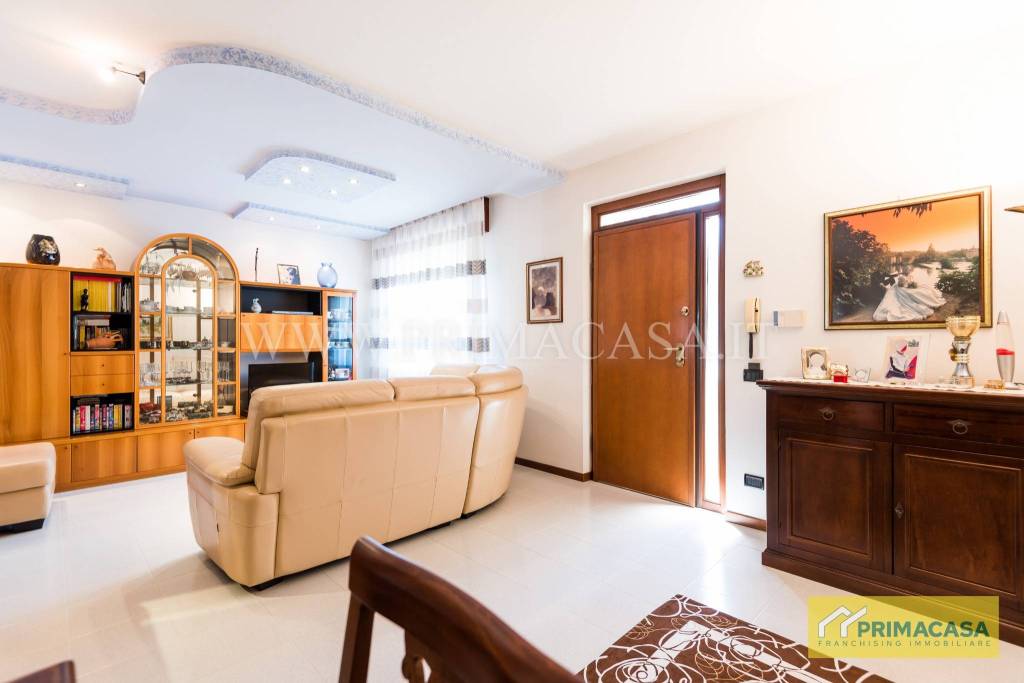 casa indipendente in vendita a Verona in zona Cadidavid