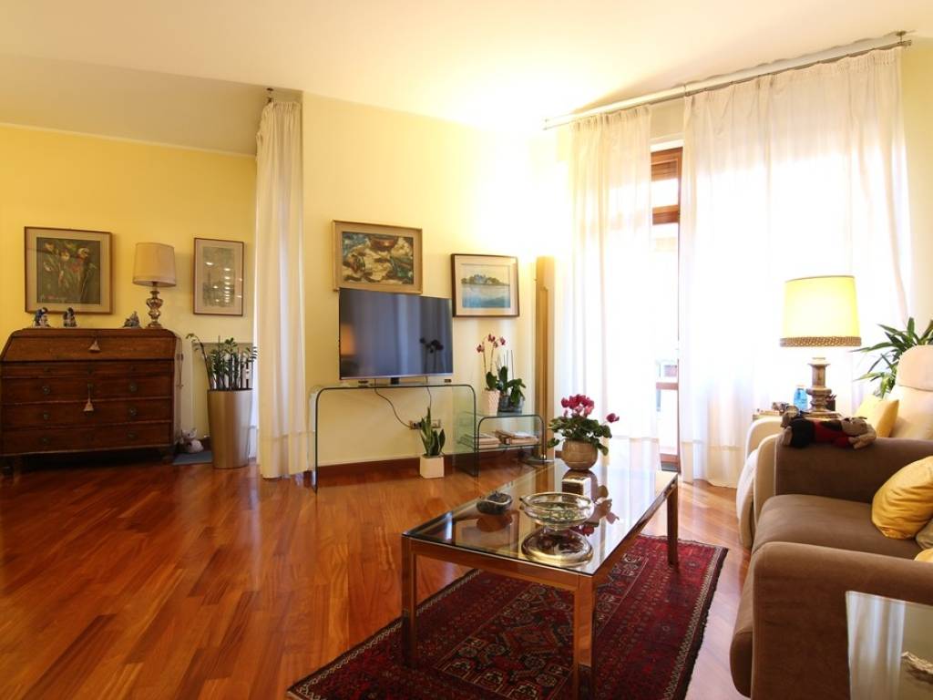 appartamento in vendita a Verona in zona Centro Storico