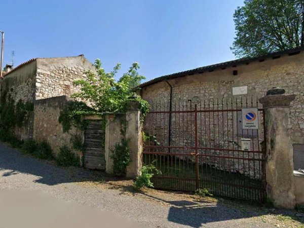 casa indipendente in vendita a Verona in zona Quinto di Valpantena