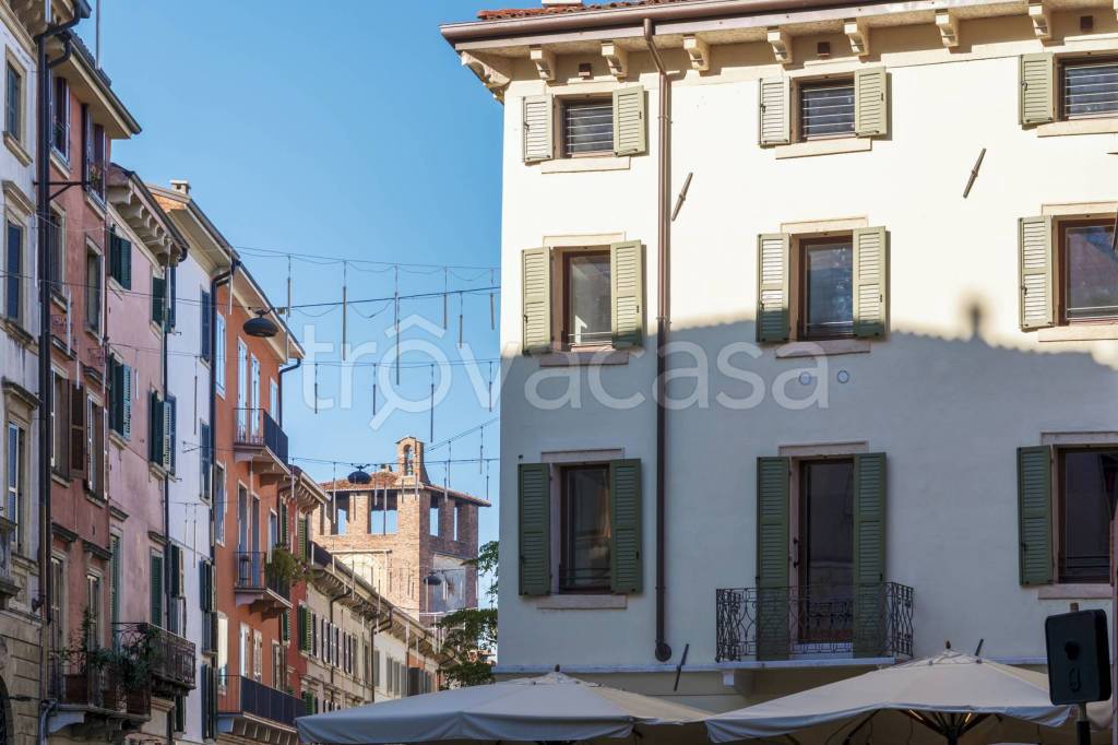 appartamento in vendita a Verona in zona Centro Storico