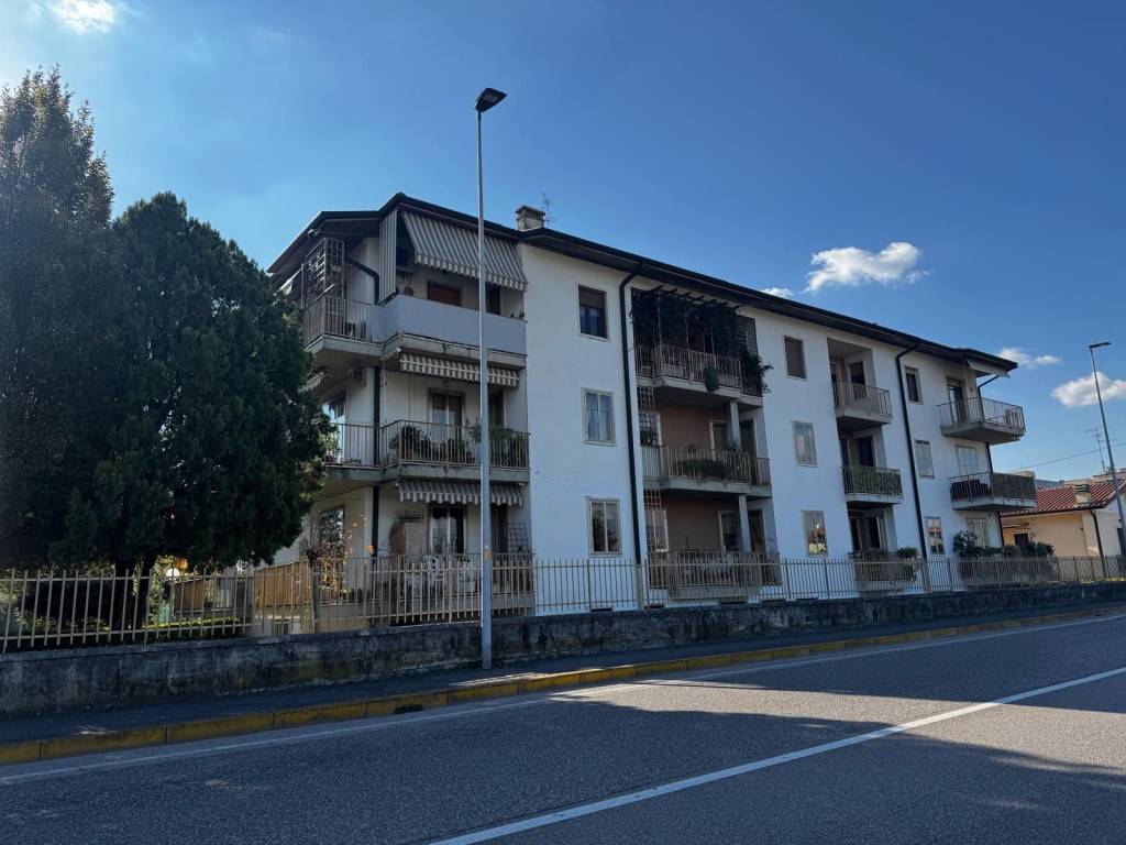 appartamento in vendita a Verona in zona Cadidavid