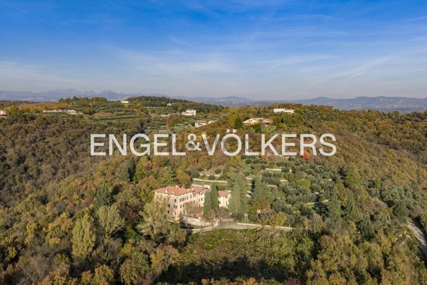 appartamento in vendita a Verona in zona Avesa